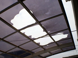 雪災:カーポート屋根