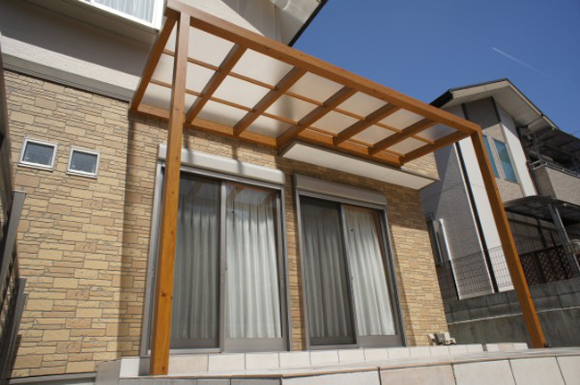 木目調テラス屋根