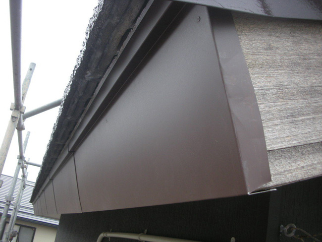 鼻隠し:ガルバリウム鋼板