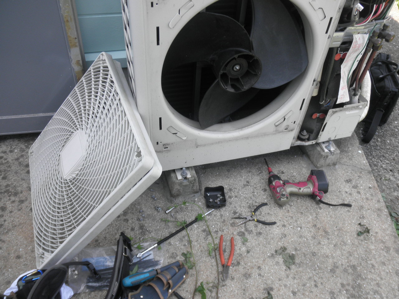 雷災害:エアコン