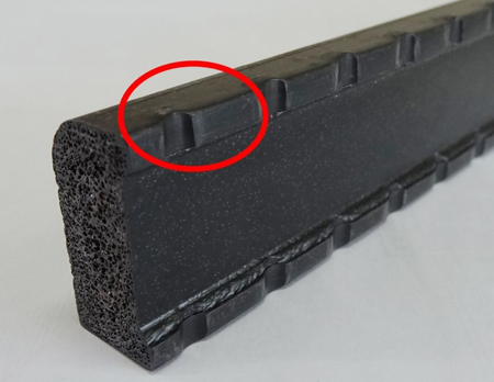 高耐久通気樹脂瓦桟