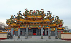 五千頭の龍が昇る聖天宮